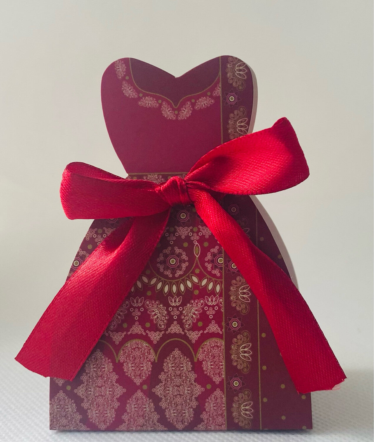 Bride and Groom Wedding Favours - Dark Red Bride /Black Groom