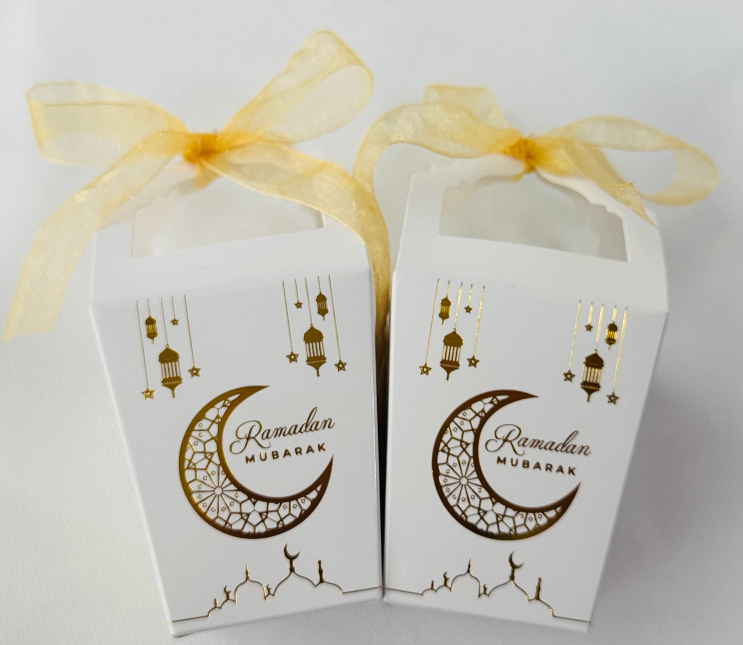 Ramadan Boxes For Sweets /Dates /Chocolates Lantern Style Gold/White Favour Boxes