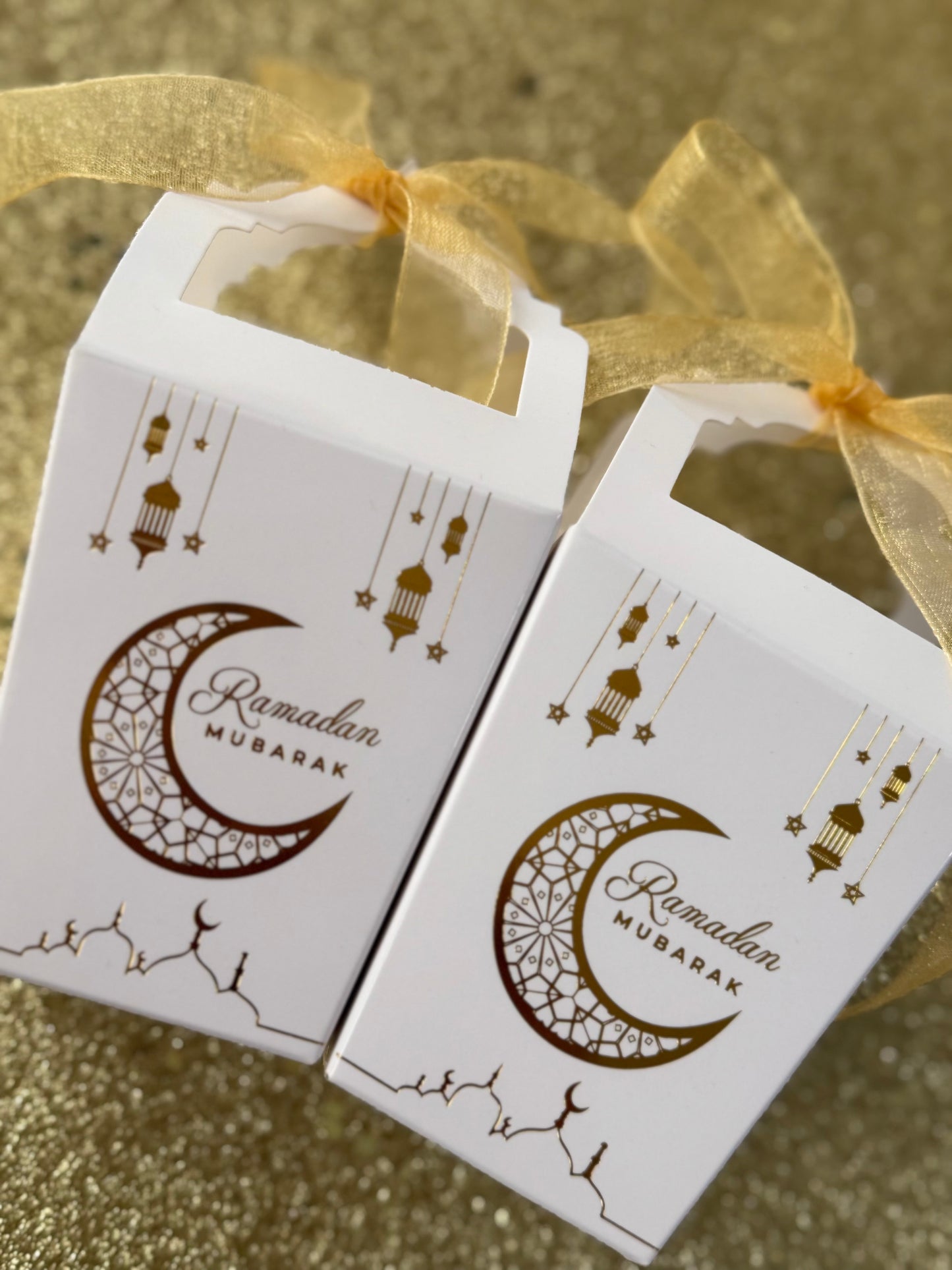 Ramadan Boxes For Sweets /Dates /Chocolates Lantern Style Gold/White Favour Boxes