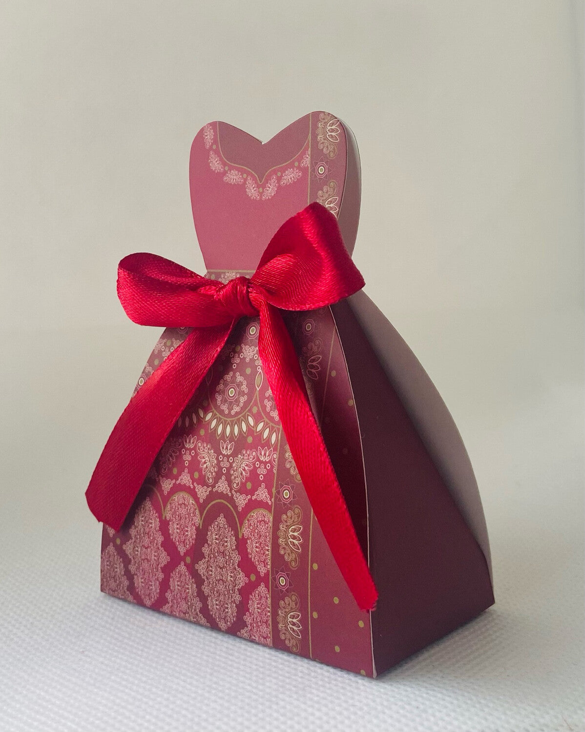 Bride and Groom Wedding Favours - Dark Red Bride /Black Groom